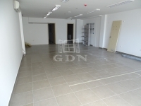 Kiadó üzlethelyiség Kecskemét, 91m2